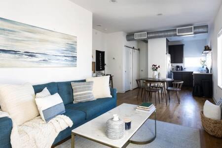 The Finley Loft - Quite Located in the Nations!