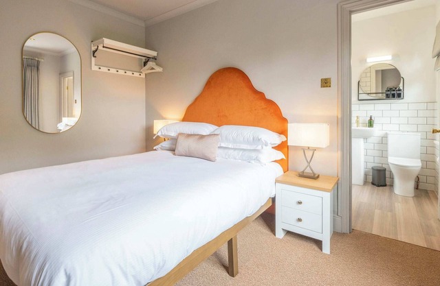 The Flower Pot Hotel - Room 2 - Super King