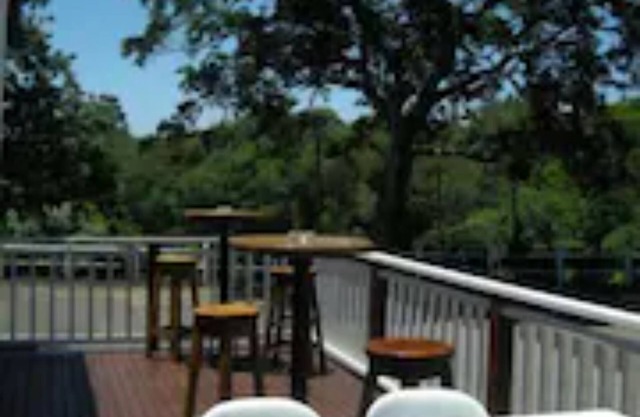 The George Hotel