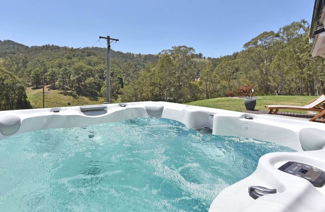The Glass Ceiling 360 degree Mount View Hideaway