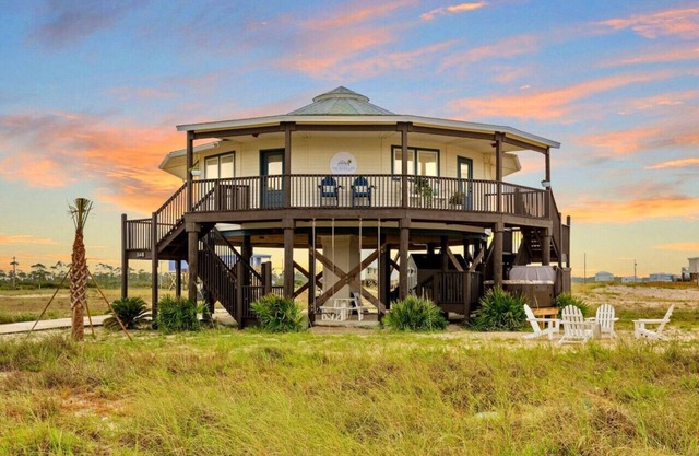 The Good Life · Ultimate Gulf Shores Getaway: Hot Tub, RV Pad, Fire-Pit & Beach