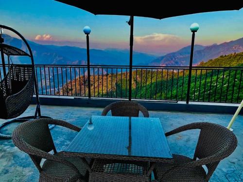 The Grand Palace Mountain View - A Premium Property in Mussoorie