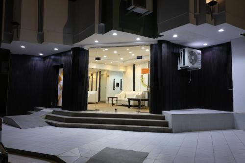 The Grand Valley Suite H