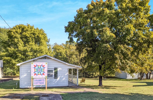 The Granny Cottage ~ on Main Street