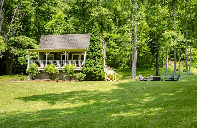 "The Guest House" private ,quiet, peaceful, relaxing