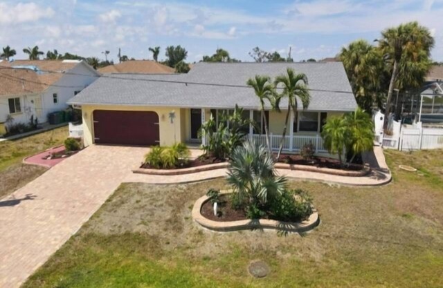 The ideal Englewood getaway - private pool, conveniently located