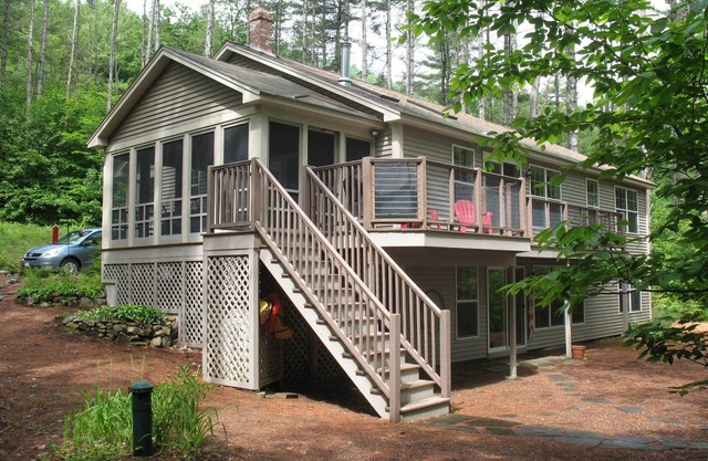 The Ideal Maine Lakeside Getaway: "Pinewoods" on Moose Pond