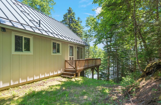 The Kennel Club - pet friendly, Beaver Mountain Lake