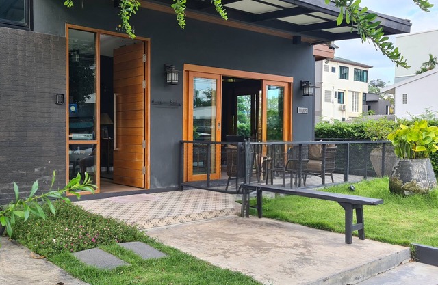 The Lantern Suites