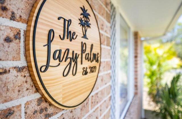 The Lazy Palms -LJH Yamba