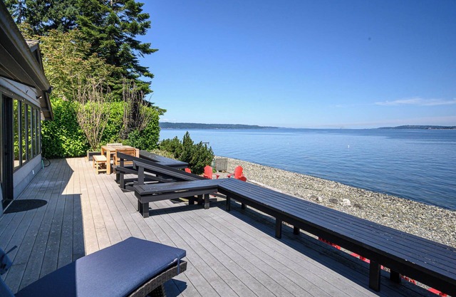 The Luana Beach house - a view of the sound.
