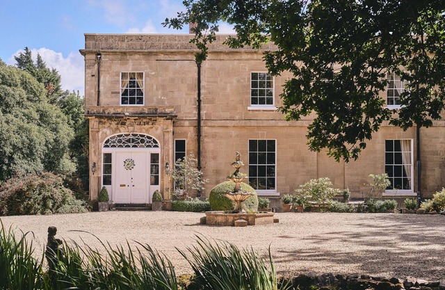 The Manor Holcombe Country House in Somerset with Pool, Hot-tub and Games room