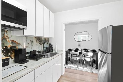 The Mirage Stay 3 Bedroom Apt 20 Min to NYC