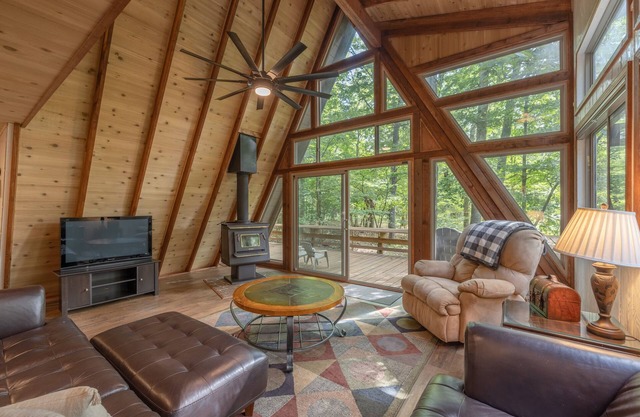 The Mitten Hideout by Innsbrook Vacations!
