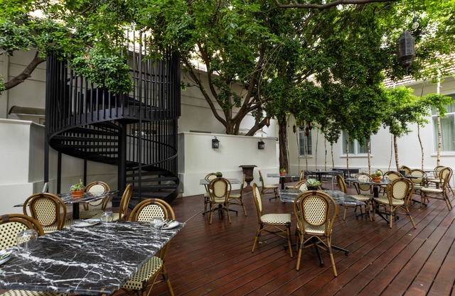 The Monarch Hotel