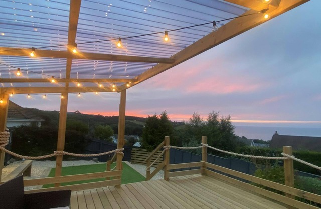 The Nook, Aberporth - Two Bedroom Cottage, Sleeps 4