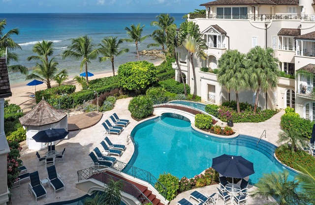 The Penthouse 306, Schooner Bay by Personal Villas - Overlooks the Communal Pool
