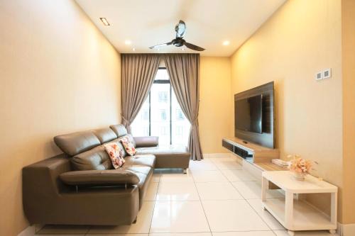 The Platino 2BR Paradigm Mall JB WIFI NETFLIX #Near Sutera Mall