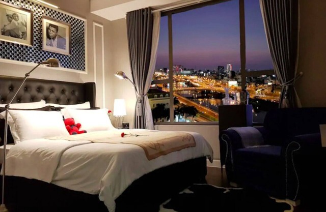 The Ralph Lauren Suite 2BR Center