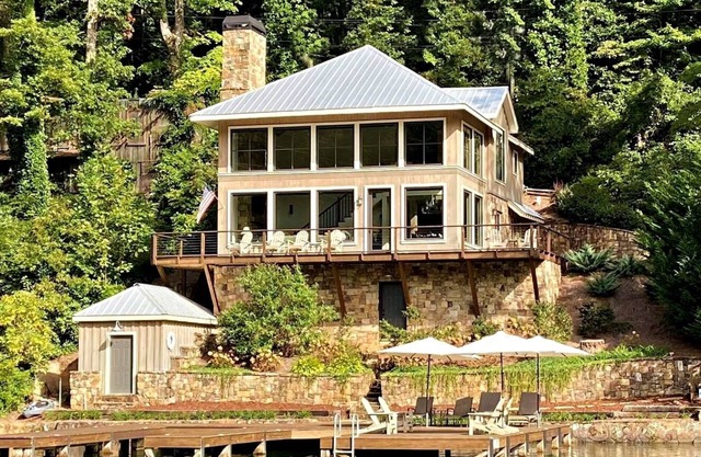 The Retreat at Lake Burton - Steps from the Lake
