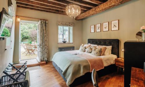 The Retreat Tetbury - NEW listing