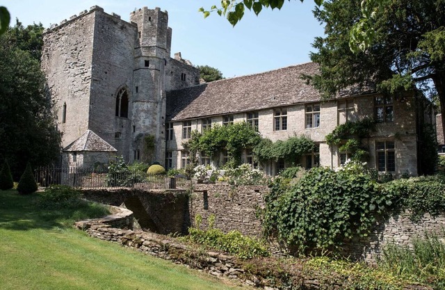 The Rooks Apartment 2 - Beverston Castle Cotswolds
