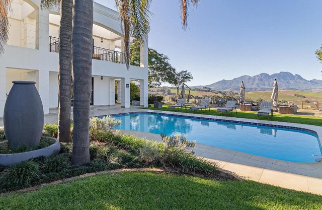 The Salene Hotel & Cottages