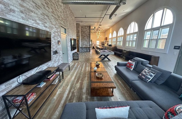 The Sanctuary: Historic 1909 Church + private deck