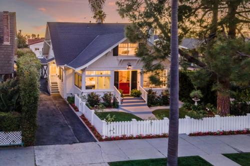 The Sea Captains House & Loft by Paradise Retreats