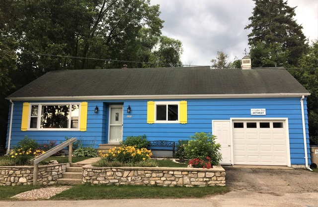 The Sister Bay Getaway: Water View & Downtown! Come enjoy Door County!