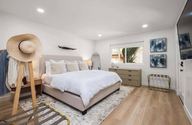 The South Bay Retreat - 8 Min Drive to the Beach