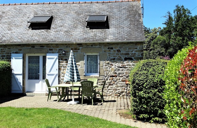 The stable, quiet house in the bay of Dournenez