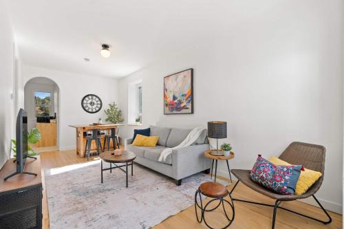 The Sunny 2 Suites 10 Pax Pet Friendly Stay