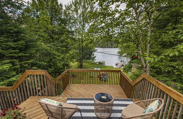 The Sweetest Waterfront Cottage only 35 Minutes from Ottawa