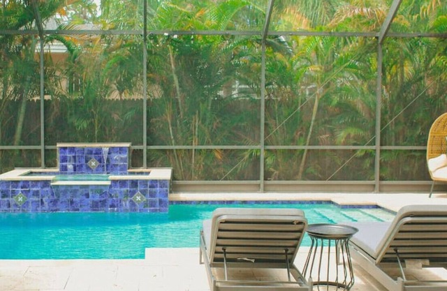 The Tampa Oasis - Serene Pool Home in South Tampa