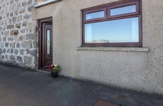 THE TARDIS, pet friendly, country holiday cottage in Rosehearty