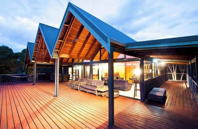 The Tree House, Eagle Bay