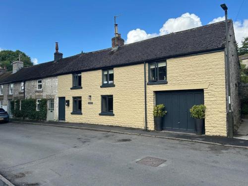 The Well Yard, Tideswell