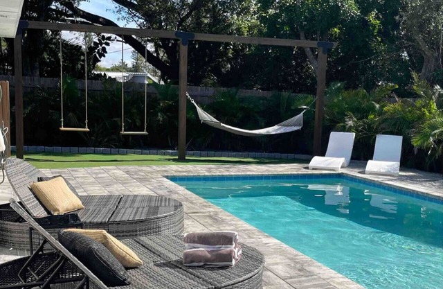 The Wisteria Oasis With heated pool and hot tub