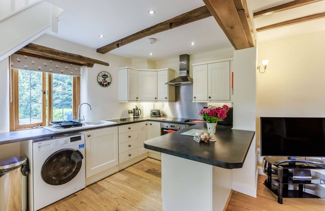 THE YOKE, pet friendly, country holiday cottage in Tedburn St Mary