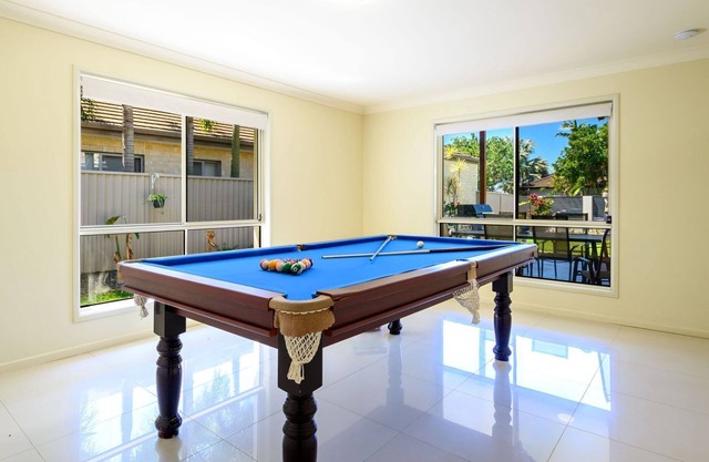 Theme Park Paradise 4BR Spacious Family Home near Gold Coast Parks