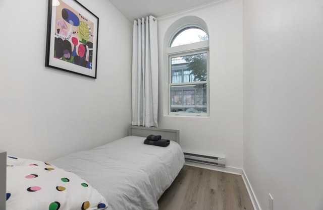 Three bedroom chic condo downtown Montreal