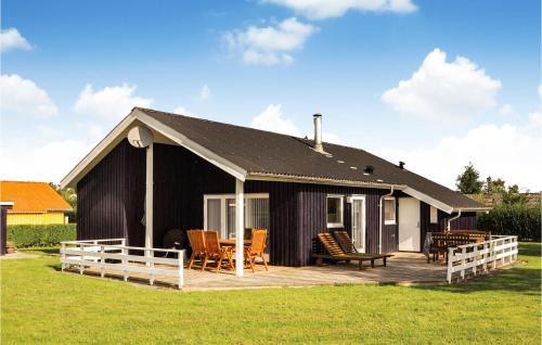 Three-Bedroom Holiday Home In Sydals