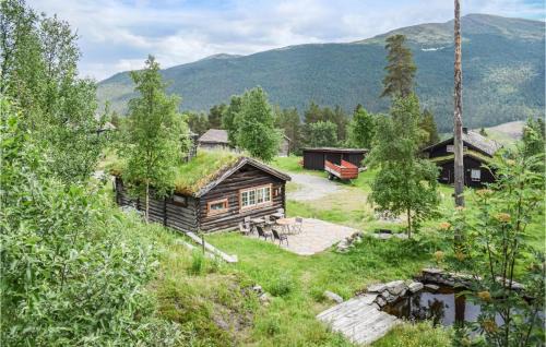 Three-Bedroom Holiday Home In Heidal