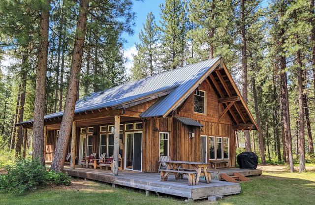 Three Girls Cabin - meadow side cabin in Mazama