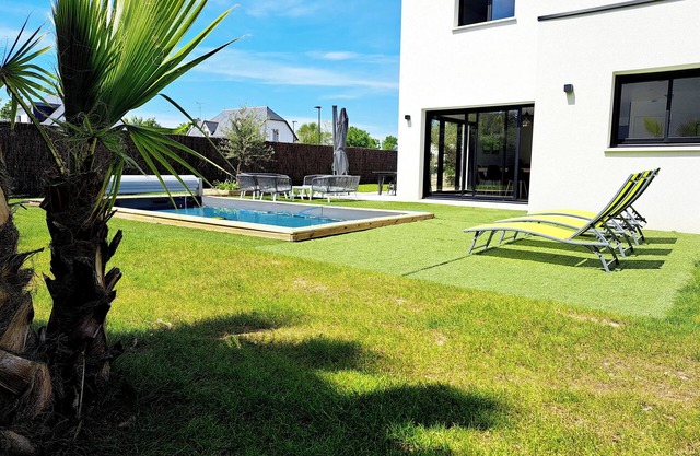 TI Tevenn, Maison Avec Piscine à 300 m des Plages et des Commerces