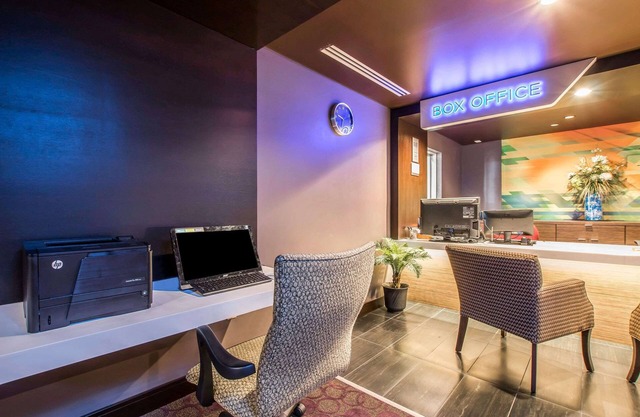 Tilt Hotel Universal/Hollywood, an Ascend Collection Hotel