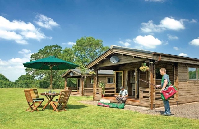 Timber lodge with one queen size double and one twin.