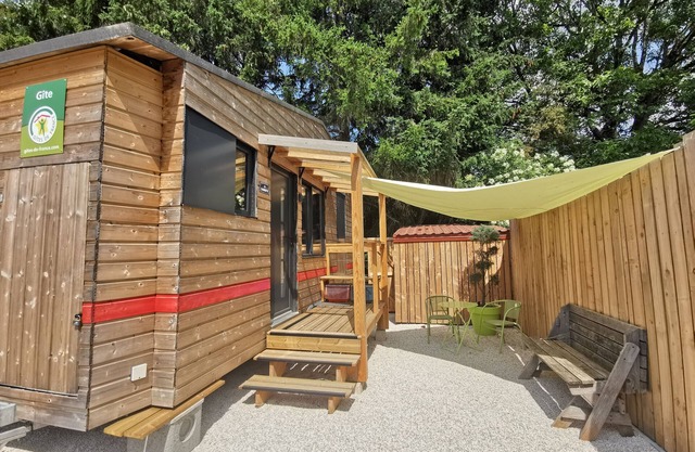 Tiny Home 'La Charmotte' with Private Terrace, Wi-Fi and Air Conditioning
