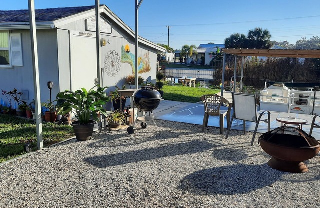 Tiny House Couples Retreat Lake Okeechobee